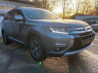 Grau Gebraucht 2017 Mitsubishi Outlander Top SUV | 15.698 € (Fairer Preis)