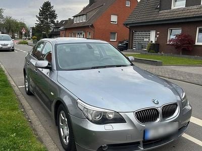 Second-hand BMW 523 177 CP (130 kW) 2006 Gri Berlinǎ