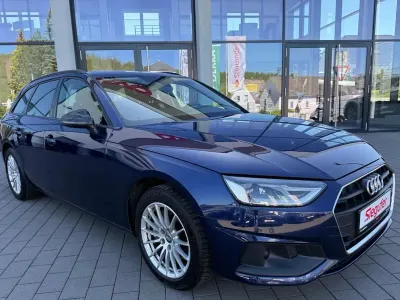 Second-hand Audi A4 Sport 204 CP (150 kW) 2023 Albastru Break