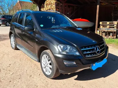 Gebraucht Mercedes ML350 170 PS (125 kW) 2011 Braun SUV