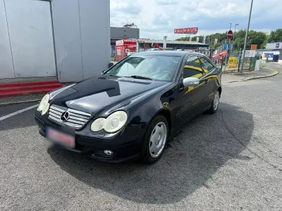 Gebraucht Mercedes C180 143 PS (105 kW) 2005 Schwarz Coupé