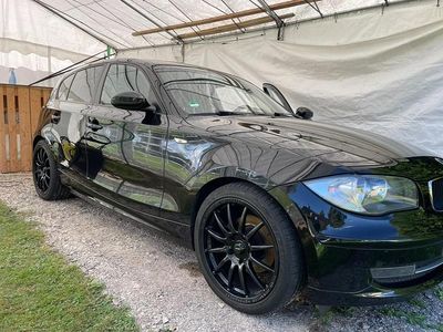 Gebraucht BMW 118 143 PS (105 kW) 2007 Schwarz Kleinwagen