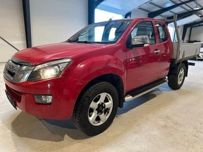 Usado Isuzu D-Max 163 HP (119 kW) 2015 Vermelho SUV
