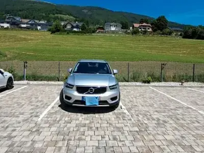 Usata Volvo XC40 Inscription 156 CV (114 kW) 2019 Argento SUV