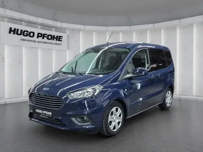 Second-hand Ford Tourneo 101 CP (74 kW) 2022 Albastru Break