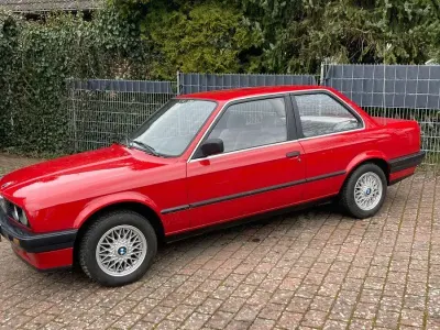 Gebraucht BMW 316 111 PS (81 kW) 1986 Rot Coupé