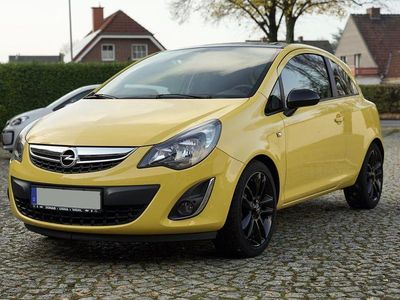 Gebraucht Opel Corsa Color Edition 69 PS (50 kW) 2012 Gelb Kleinwagen
