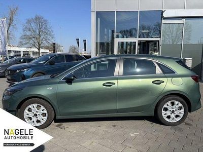 Gebraucht Kia Ceed 140 PS (102 kW) 2025 Grün Kleinwagen