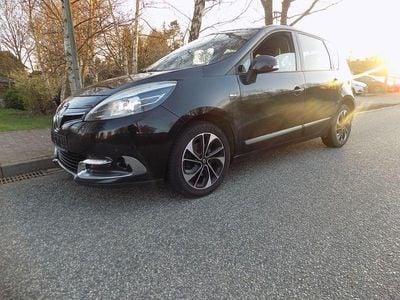 Używany Renault Scénic III Bose Edition 110 KM (80 kW) 2015 Czarny Minivan