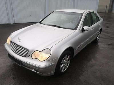 Mercedes C200