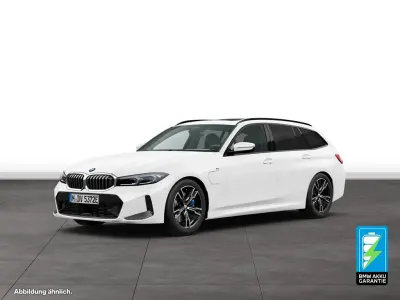 Usata BMW 330e M Sport 292 CV (214 kW) 2025 Bianco Station wagon