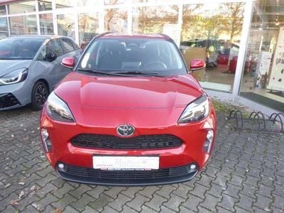 Rot Gebraucht 2024 Toyota Yaris Active | 27.777 € (Fairer Preis)