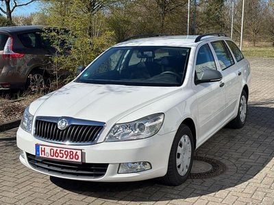 Gebraucht Skoda Octavia 105 PS (77 kW) 2010 Weiß Kombi