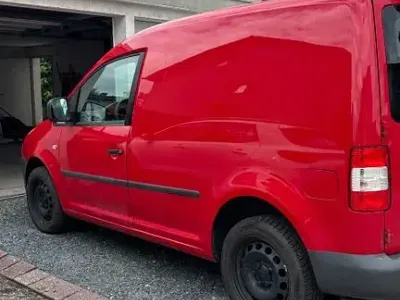 Gebraucht VW Caddy 109 PS (80 kW) 2009 Rot Van / Kleinbus