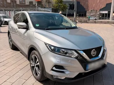 Gebraucht Nissan Qashqai 360º 140 PS (102 kW) 2019 Silber SUV