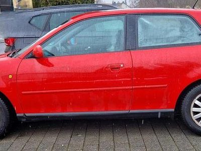 Rot Gebraucht 1997 Audi A3 Attraction Limousine | 999 € (Guter Preis)