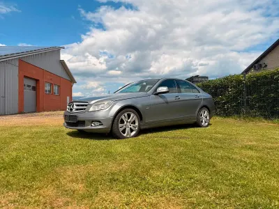 Gebraucht Mercedes C220 170 PS (125 kW) 2007 Silber Limousine