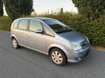 Gebraucht Opel Meriva 105 PS (77 kW) 2006 Silber Van / Kleinbus