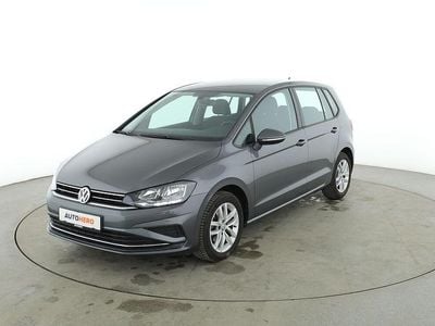 Grau Gebraucht 2019 VW Golf Sportsvan Comfortline Van / Kleinbus | 15.790 € (Fairer Preis)