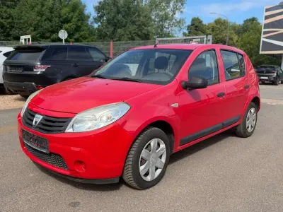 Gebraucht Dacia Sandero 75 PS (55 kW) 2009 Rot Limousine