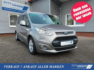 Usata Ford Tourneo Titanium 120 CV (88 kW) 2017 Argento Monovolume