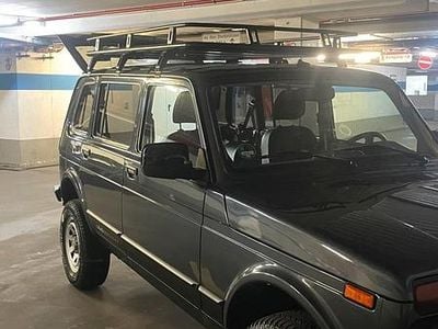Second-hand Lada niva 84 CP (61 kW) 2021 Gri SUV
