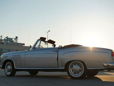 Gebraucht Mercedes 220 SE 120 PS (88 kW) 1961 Silber Cabrio