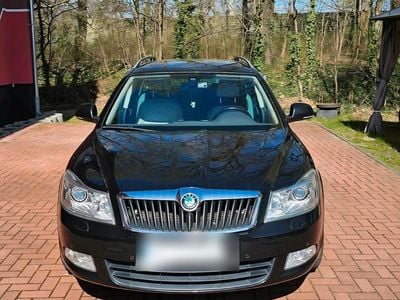 Gebraucht Skoda Octavia LAURIN & KLEMENT 160 PS (117 kW) 2012 Schwarz Kombi