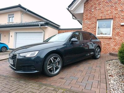 Blau Gebraucht 2016 Audi A4 Kombi | 15.500 € (Guter Preis)