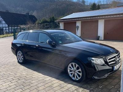 Gebraucht Mercedes E300 306 PS (225 kW) 2019 Schwarz Limousine