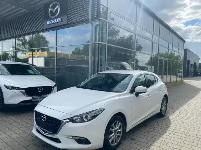 Gebraucht Mazda 3 Center-Line 105 PS (77 kW) 2018 Arctic white Limousine