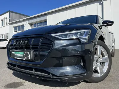 Gebraucht Audi e-tron Advanced Plus 230 kW (313 PS) 2022 Mythosschwarz SUV