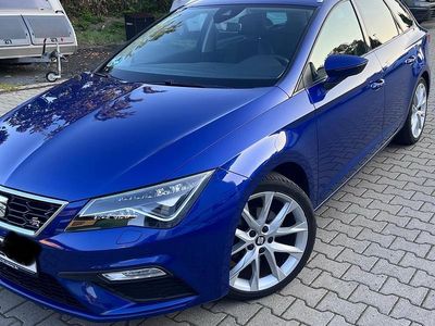Blau Gebraucht 2019 Seat Leon ST FR Kombi | 18.490 € (Fairer Preis)