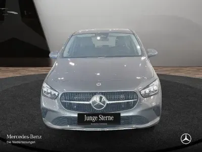 Second-hand Mercedes B200 Advanced 163 CP (119 kW) 2025 Gri Monovolum