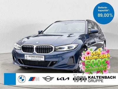 Gebraucht BMW 330e Sport Line 292 PS (214 kW) 2022 Blau Kombi