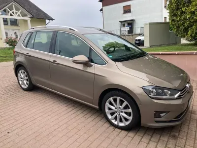 Gebraucht VW Golf Sportsvan Highline 125 PS (91 kW) 2014 Gold Van / Kleinbus
