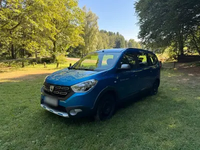 Gebraucht Dacia Lodgy 115 PS (84 kW) 2017 Blau Van / Kleinbus