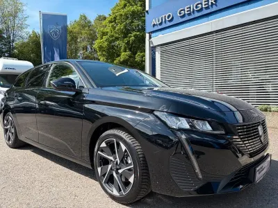 Gebraucht Peugeot 308 SW Allure 131 PS (96 kW) 2025 Schwarz Kombi