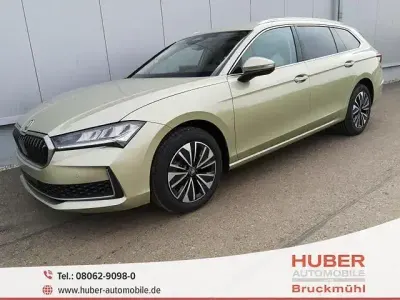 Neu Skoda Superb Selection 193 PS (141 kW) 2025 Andere Kombi