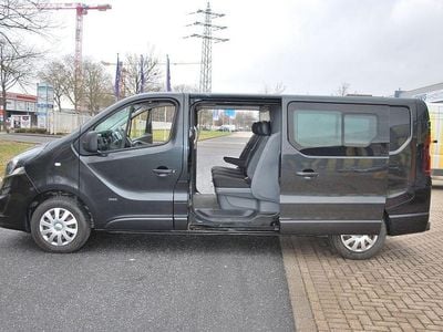 Gebraucht Opel Vivaro 140 PS (102 kW) 2015 Schwarz Van / Kleinbus