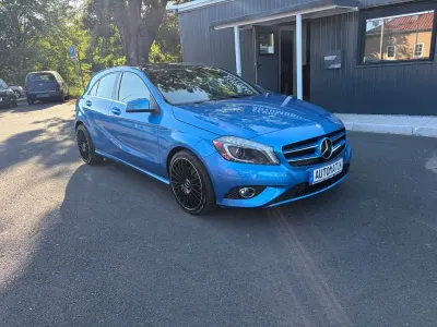 Gebraucht Mercedes A200 156 PS (114 kW) 2012 Blau Kleinwagen