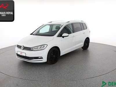 Pure white Gebraucht 2018 VW Touran Highline Van / Kleinbus | 23.480 € (Guter Preis)