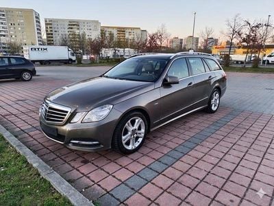 Usata Mercedes E300 Avantgarde 231 CV (169 kW) 2011 Grigio Berlina