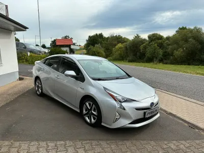 Gebraucht Toyota Prius Executive 122 PS (89 kW) 2016 Silber Limousine