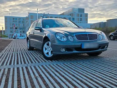 Gebraucht Mercedes 220 140 PS (102 kW) 2006 Grau Kombi