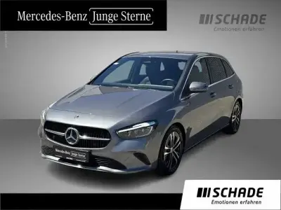 Gebraucht Mercedes B200 Progressive 150 PS (110 kW) 2023 Metalliclack mountaingrau Kleinwagen
