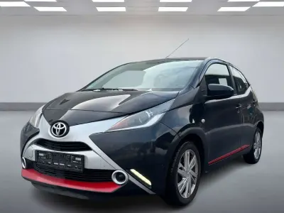 Używany Toyota Aygo Play 69 KM (50 kW) 2017 Czarny Hatchback