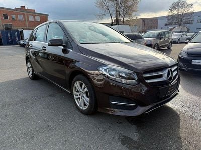 Gebraucht Mercedes B180 122 PS (89 kW) 2016 Braun Van / Kleinbus