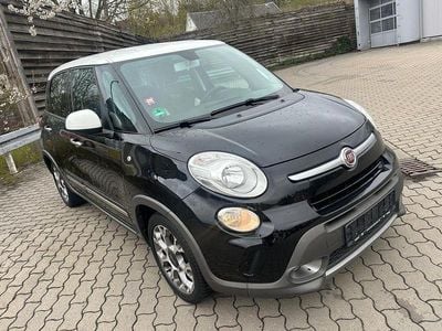 Second-hand Fiat 500L Trekking 105 CP (77 kW) 2014 Negru Monovolum