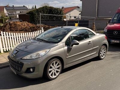Gebraucht Peugeot 207 CC Roland Garros 120 PS (88 kW) 2011 Grau Cabrio